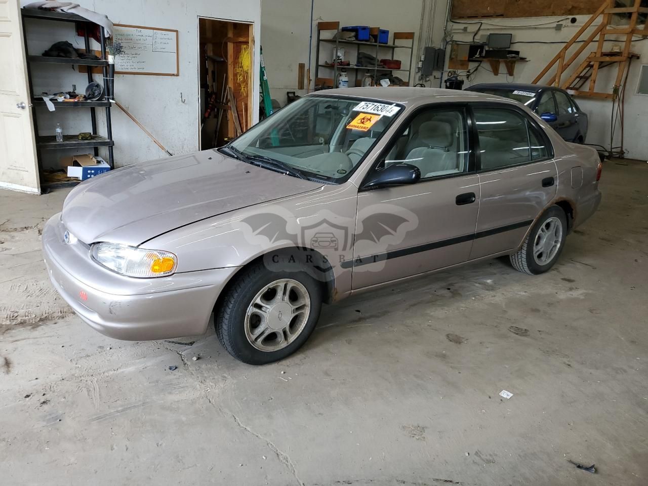 Chevrolet Prizm BASE 1.8L 4 2001