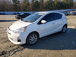 Toyota Prius 1.5L 4 2013