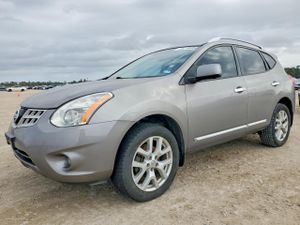 Nissan Rogue S 2.5L 4 2013