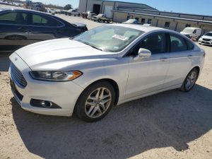 Ford Fusion SE 1.6L 4 2013