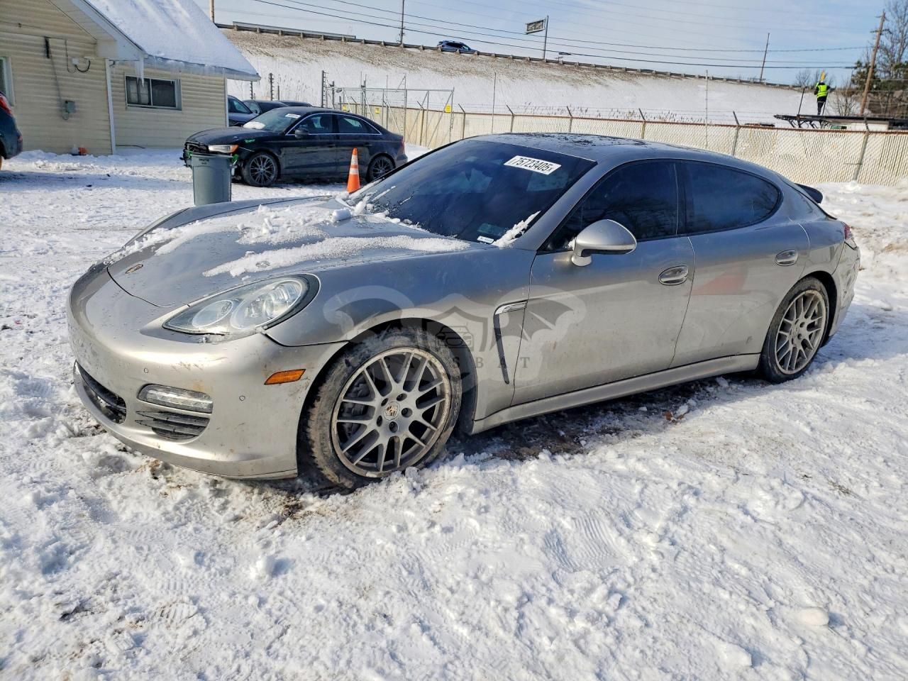 Porsche Panamera 2 3.6L 6 2012