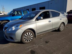 Nissan Versa S 1.6L 4 2013