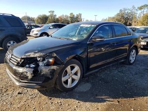 Volkswagen Passat SE 2.5L 5 2013