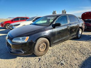Volkswagen Jetta BASE 2.0L 4 2013