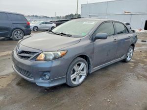Toyota Corolla BASE 1.8L 4 2013