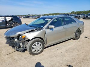 Toyota Camry L 2.5L 4 2014