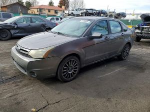 Ford Focus SES 2.0L 4 2010