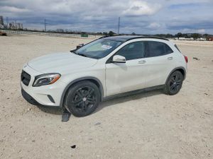 Mercedes-Benz GLA 250 2.0L 4 2015