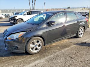 Ford Focus SE 2.0L 4 2014