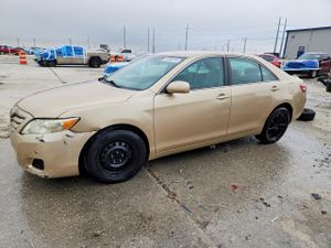 Toyota Camry BASE 2.5L 4 2010