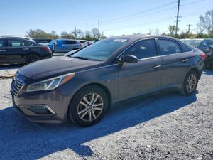 Hyundai Sonata SE 2.4L 4 2015