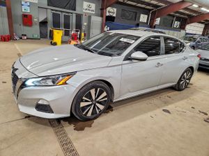 Nissan Altima SV 2.5L 4 2021