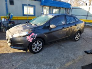 Ford Fiesta SE 1.6L 4 2015