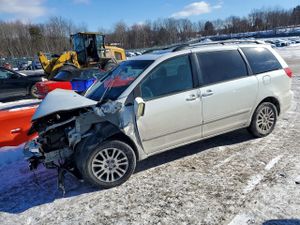 Toyota Sienna XLE 3.5L 6 2009