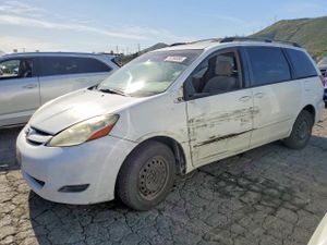 Toyota Sienna CE 3.3L 6 2006