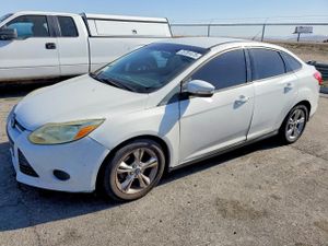 Ford Focus SE 2.0L 4 2013