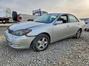 Toyota Camry LE 2.4L 4 2002