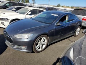 Tesla Model S 2014