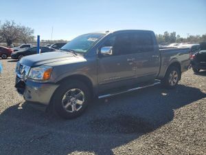 Nissan Titan S 5.6L 8 2015