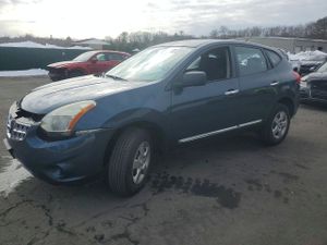 Nissan Rogue S 2.5L 4 2013