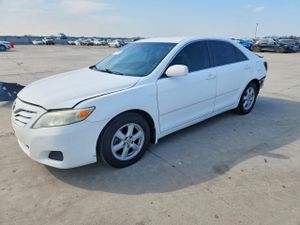 Toyota Camry BASE 2.5L 4 2010