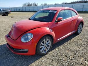 Volkswagen Beetle 2.0L 4 2013