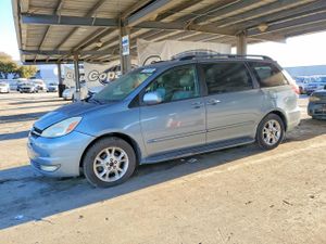 Toyota Sienna XLE 3.3L 6 2004