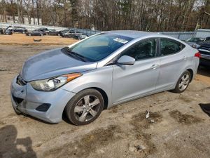 Hyundai Elantra GLS 1.8L 4 2013