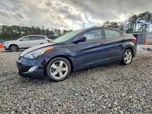 Hyundai Elantra GLS 1.8L 4 2013
