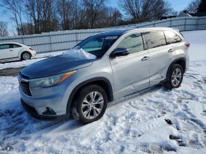 Toyota Highlander XLE 3.5L 6 2015