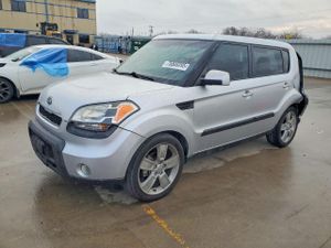 Kia Soul + 2.0L 4 2011