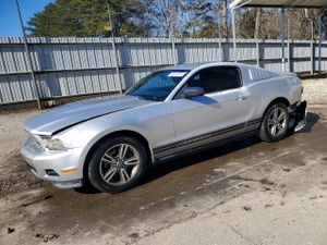Ford Mustang 3.7L 6 2012