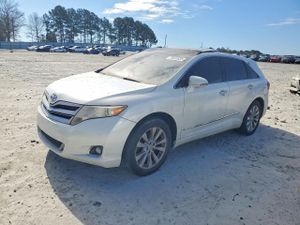 Toyota Venza LE 2.7L 4 2015