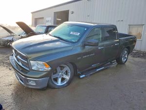 Dodge RAM SLT 5.7L 8 2012