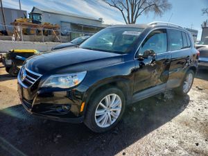 Volkswagen Tiguan S 2.0L 4 2011