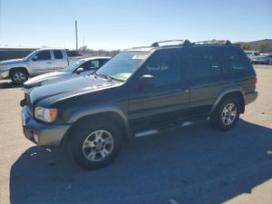 Nissan Pathfinder LE 3.5L 6 2001