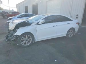 Hyundai Sonata SE 2.4L 4 2013