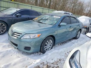 Toyota Camry BASE 2.5L 4 2011