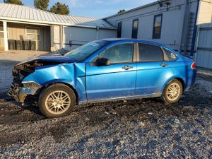 Ford Focus SE 2.0L 4 2010