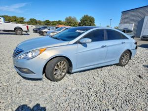 Hyundai Sonata SE 2.4L 4 2014