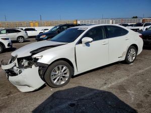 Lexus ES 300H 2.5L 4 2013