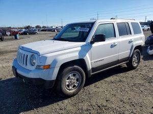 Jeep Patriot SPORT 2.4L 4 2014