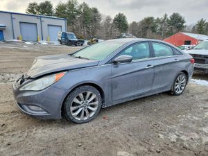 Hyundai Sonata SE 2.4L 4 2013
