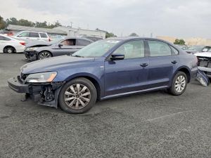 Volkswagen Passat S 1.8L 4 2015