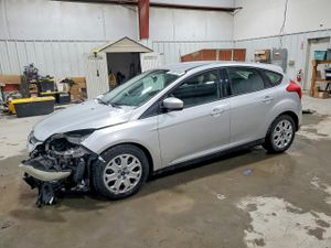 Ford Focus SE 2.0L 4 2012