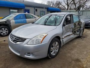 Nissan Altima BASE 2.5L 4 2010