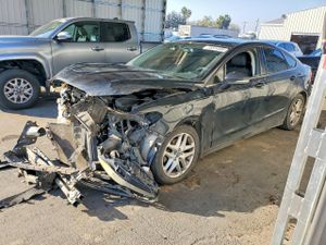 Ford Fusion SE 2.5L 4 2013