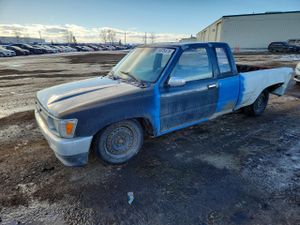 Toyota Hilux 2.4L 4 1991