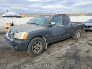 Nissan Titan XE 5.6L 8 2004