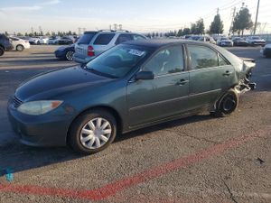 Toyota Camry LE 2.4L 4 2005